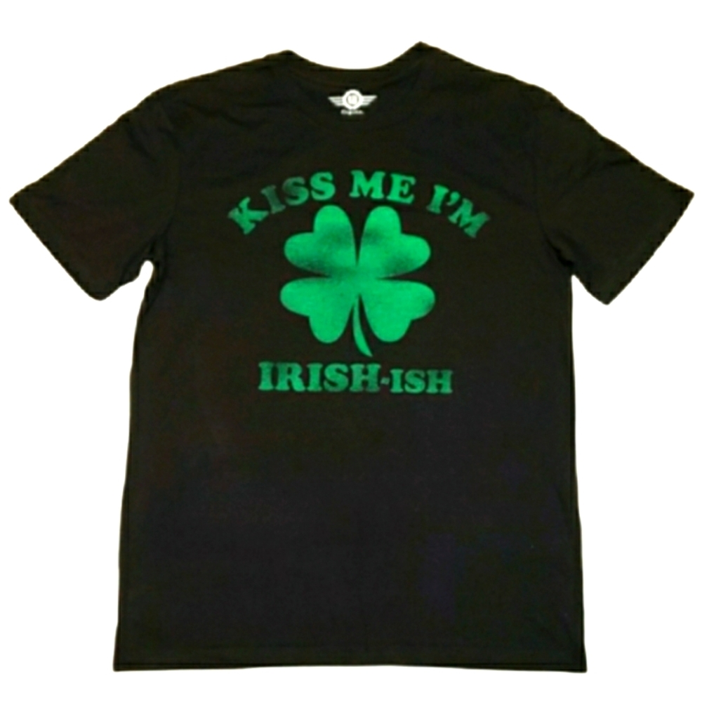 Kiss Me I'm Irish-ish T-shirt Men's Size Medium NEW Mad Engine Black Green